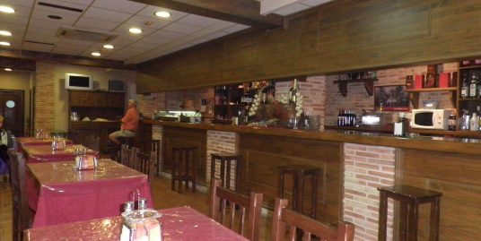 San Miguel de Salinas, bar restaurant rôtisserie