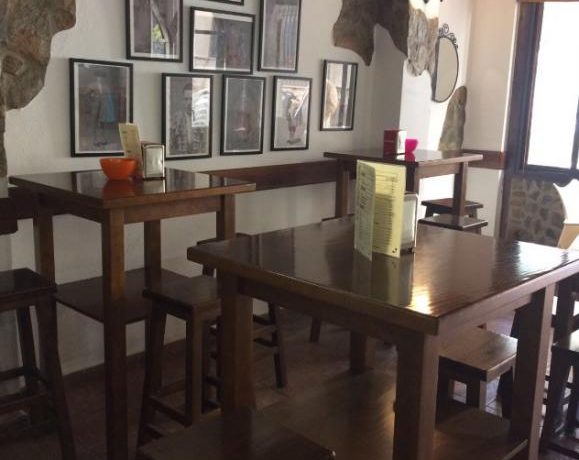 malaga-commerces-espagne-COM42019 -tables+décoration