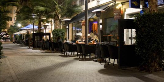 Torrevieja, bar de nuit