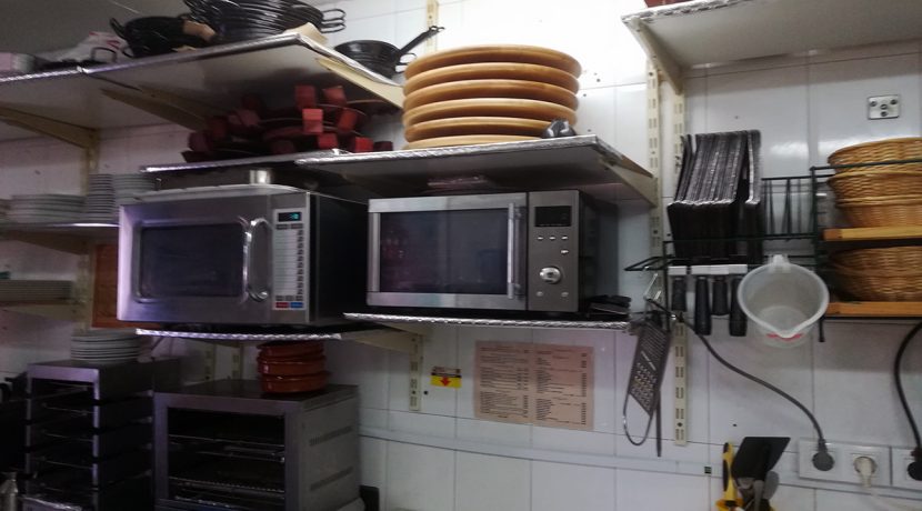 COM30005 cuisine micro onde fours divers appareils-restaurant-glacier-avillas commerces espagne