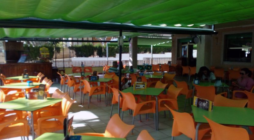 COM30005 terrasse principale-restaurant-glacier-avillas commerces espagne