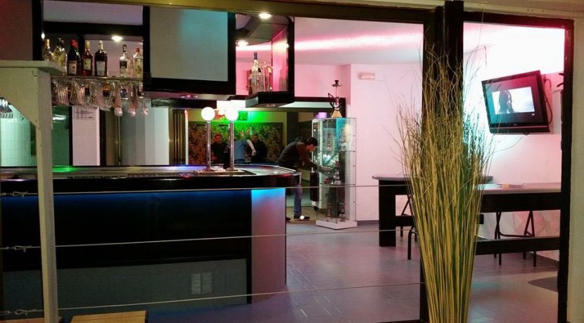 COM17003rosas-lounge-bar-restaurant-bar-entree