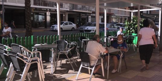 Cullera, cafeteria avec espace enfants