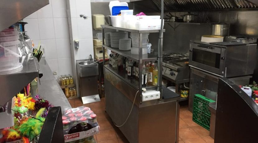 Albir-restaurant karaoke-com20450-7