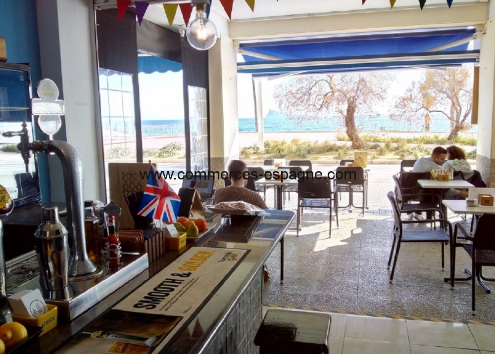 Bar Cafeteria à Benidorm, face mer