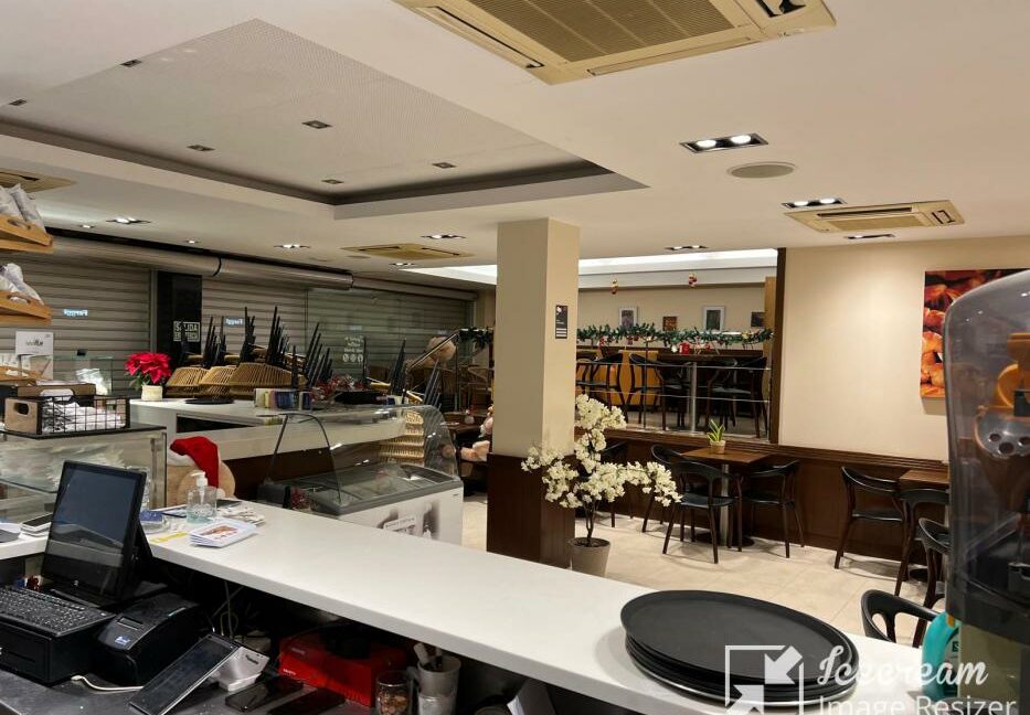 mini_Coma-Ruga - Bar Caféteria - COM25008 - Salle